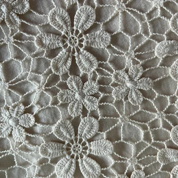 Ann Taylor Misses Large Lace Tee Shirt - Picture 4 of 4